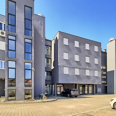 Summertime House With Apartment Umag Exterior photo