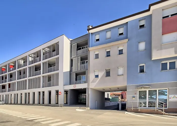 Summertime House With Apartment